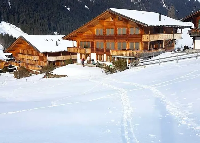 Foto de Stunning Gstaad Apartment With Mountain Views Lauenen