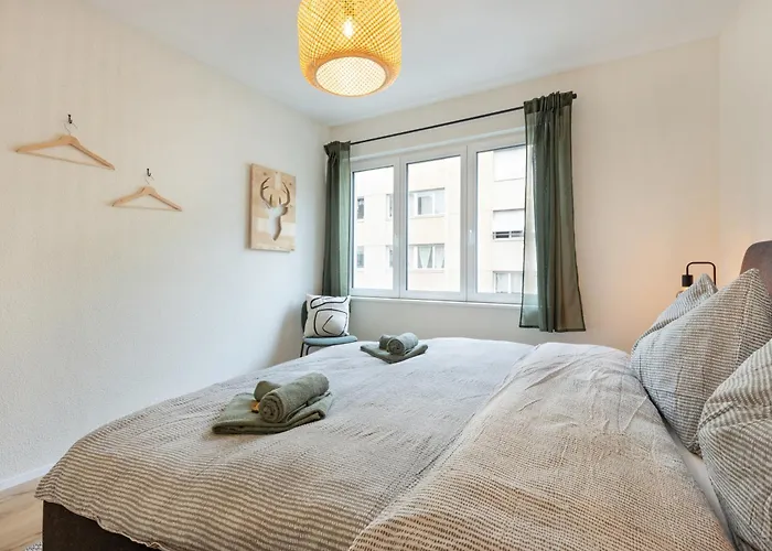 שפיץ Central Alpine Stay - Modern & Free Parking תמונה