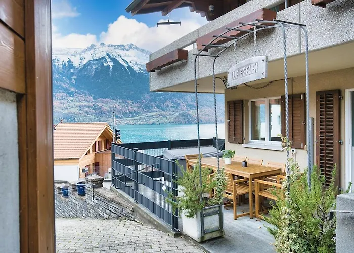 Photo de Apartment By Lake Brienz With Lake View Oberried am Brienzersee